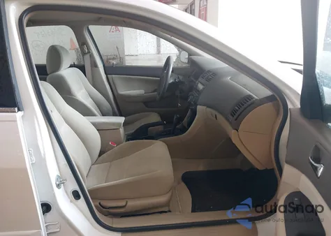 2004 Honda Accord 2.4 Lx from USA, damaged, VIN 1HGCM56384A175338